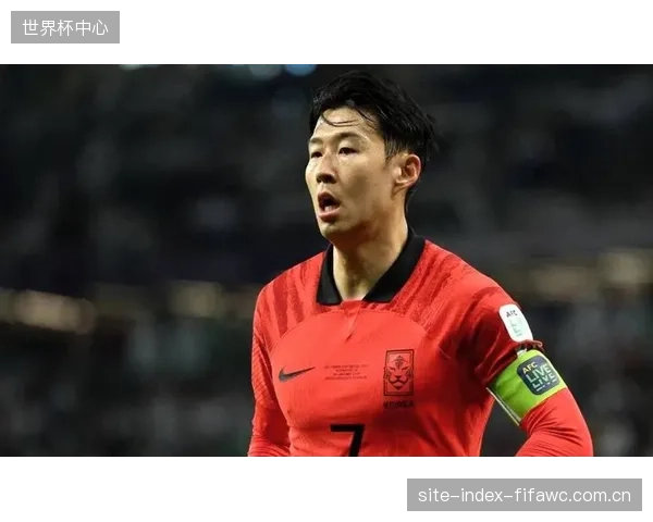 韩国队在世界杯前的热身赛中展现了强大的攻击火力，队长孙兴慜状态出色。